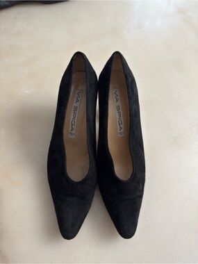 Vintage Via Spiga Black Suede Almond Toe Mid Heel Pump Italy Size 7.5